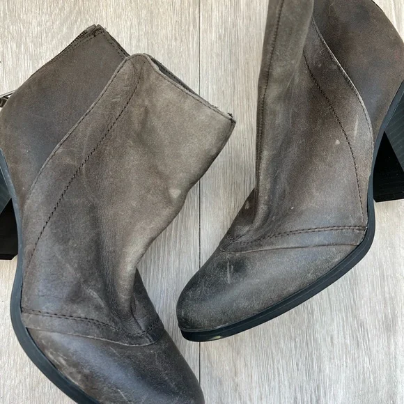 Bar III Booties size 6 - Picture 2 of 5